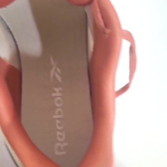 Reebok Energen Lux women's running shoes, in cream and pink. - Picture 6 of 9